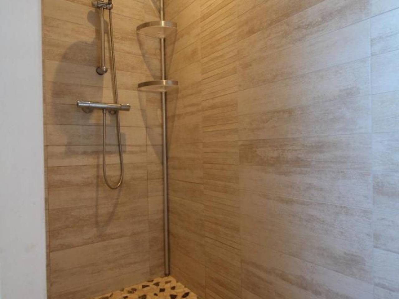 Renoviertes Haus in Burgund, 2 Schlafzimmer, Sauna, Parkplatz, Wlan in Premeaux-Prissey, Beaune und Umgebung