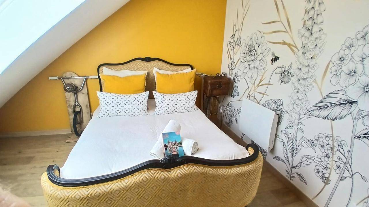 Double Room with Private Bathroom in Chartres, Région de Chartres