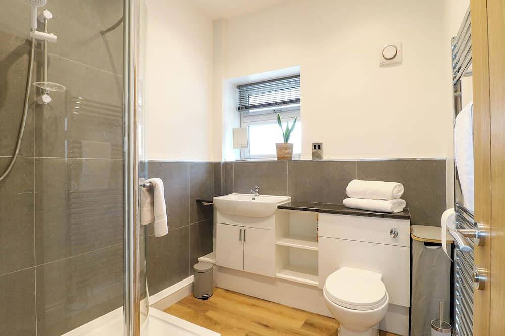 Highview Stables, pet friendly, with hot tub in Chesterfield in Derbyshire