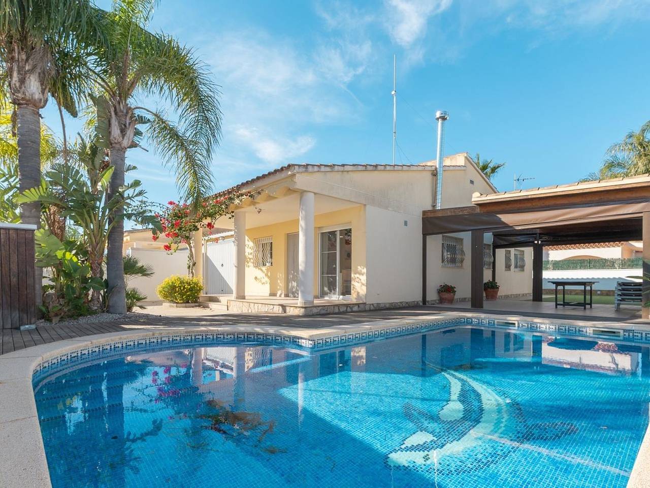 Casa Marquesa con piscina privada in Riumar, Delta del Ebro