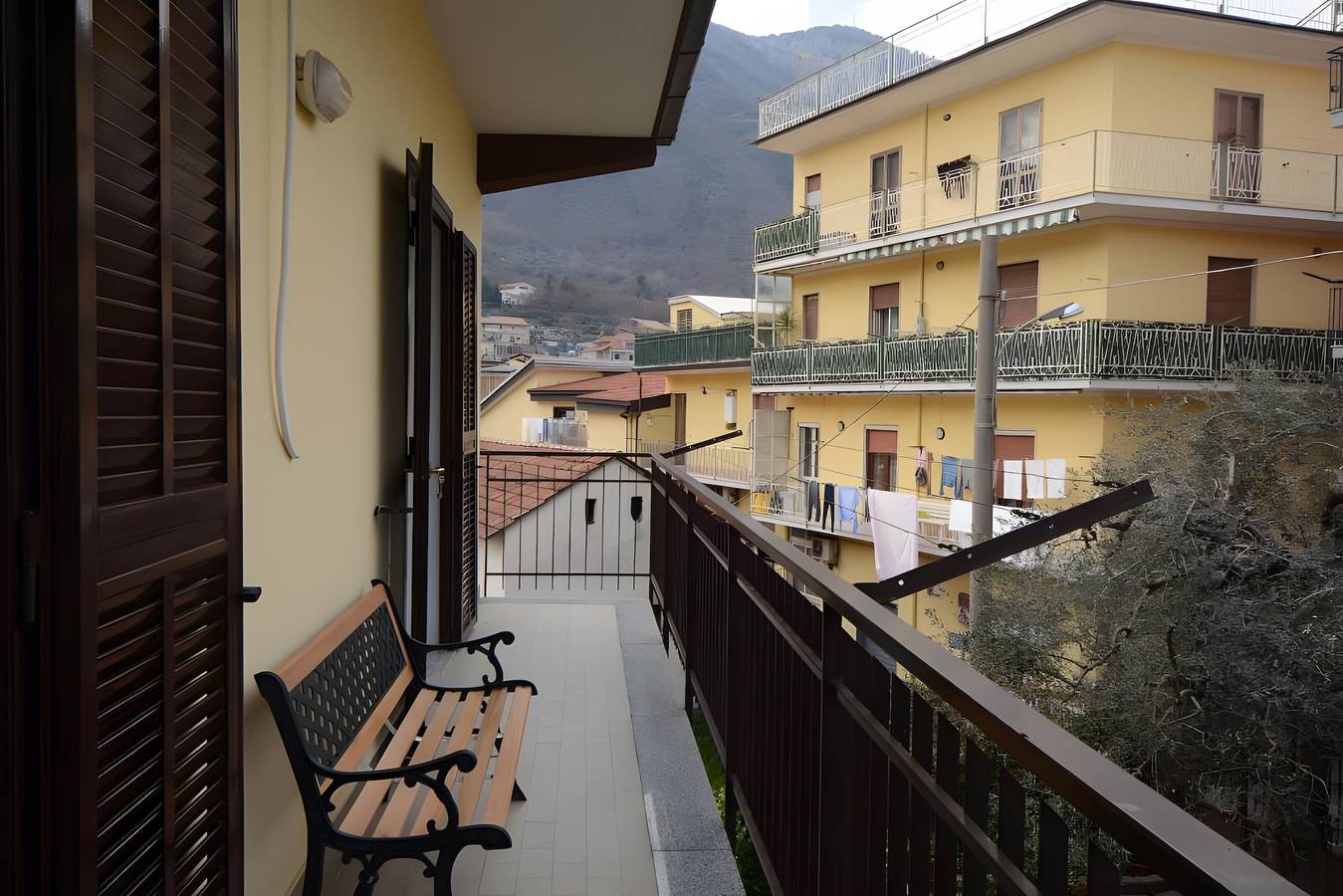 Appartement entier, Casa Anna Standard avec vue sur le Faito in Pimonte, Monti Lattari