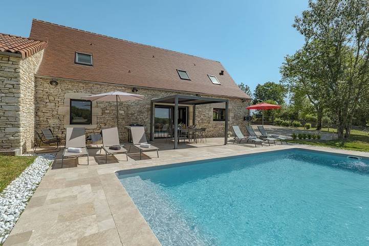 Location de vacances pour 8 personnes, avec Terrasse et Jardin à Montgesty