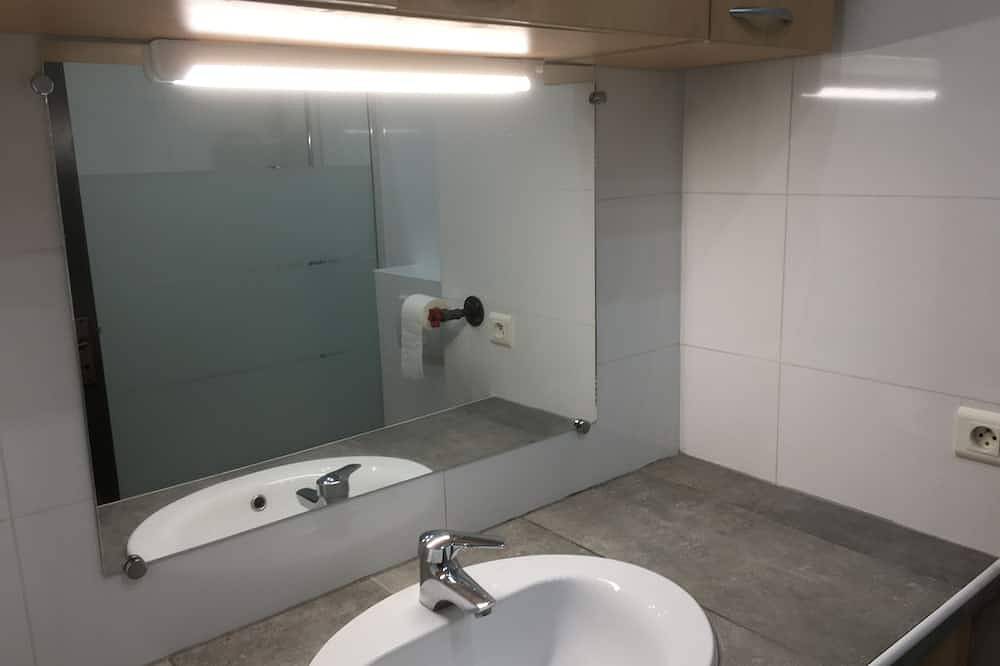 Entire apartment, Studio Seaside in Sainte Lucie di Moriani in Moriani-Plage, Corte region