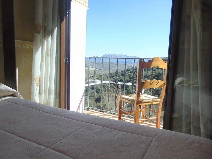 Hotel para 2 personas, con jardín además de vistas y terraza - 1