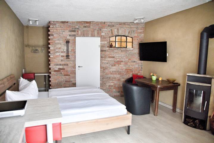 Ferienwohnung für 2 Personen, mit Terrasse und Garten in Liepgarten