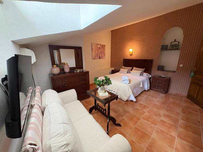 Maison d’hôte pour 2 personnes, avec terrasse ainsi que vue et jardin