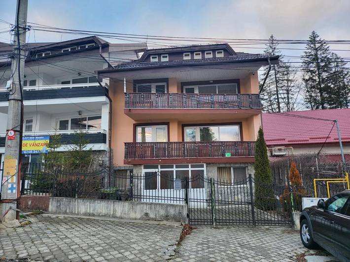 Villa for 15 people, with Balcony and Terrace as well as Garden and View in Romania