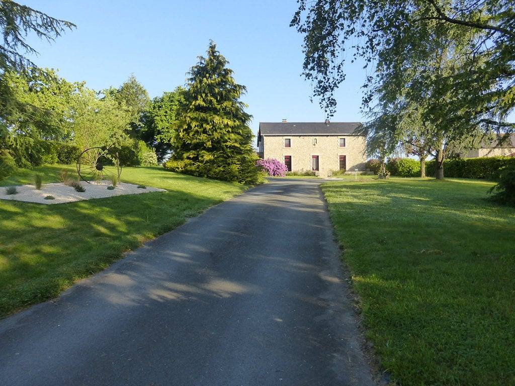 Chambres d'hôtes le Cerisier - Albizia (chambre familiale) in Chambretaud, Vallée de la Loire