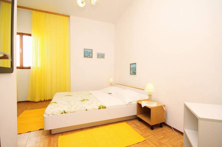 Ganze Wohnung, 1-Zimmer-Ferienwohnung mit Terrasse und Meerblick Kukljica, Ugljan in Kukljica, Insel Ugljan