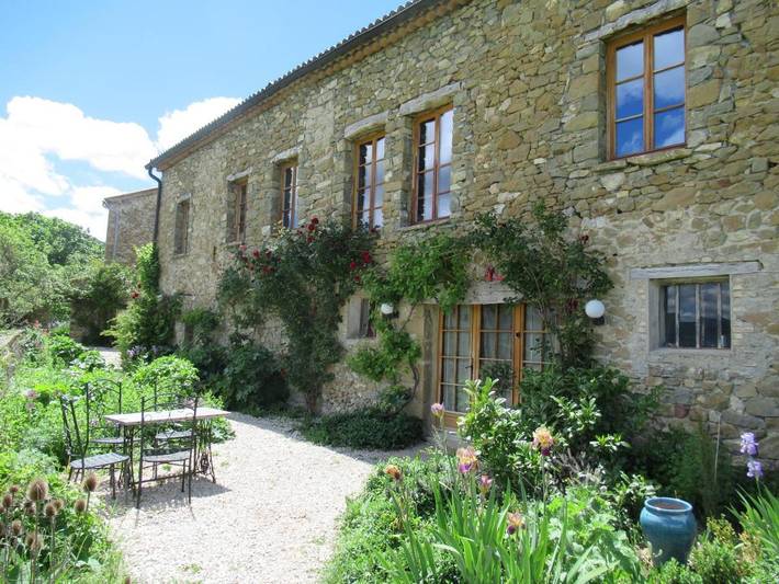 Chambre d’hôte pour 5 personnes, avec Terrasse ainsi que Piscine et Vue