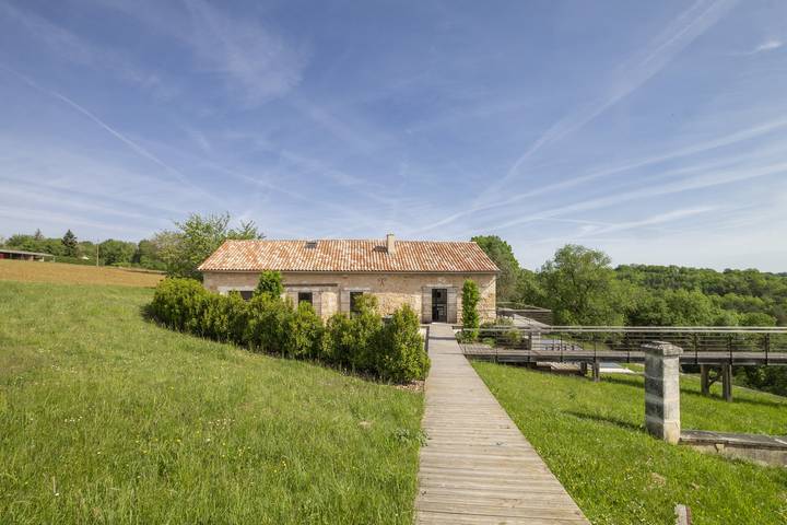 Villa pour 10 personnes, avec jacuzzi ainsi que jardin et terrasse en Dordogne - 2