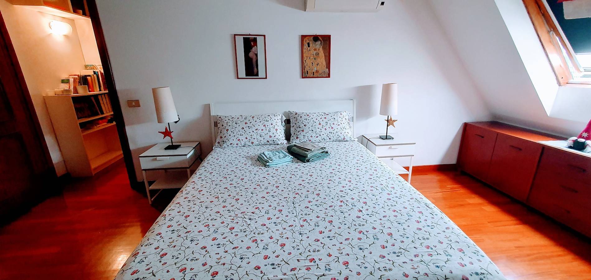 Habitación "Una Splendida Camera nella Meravigliosa Roma" con terraza privada, Wi-Fi y aire acondicionado in Casal Morena, Roma