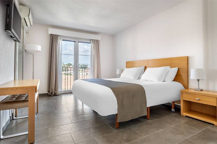 Appartement de vacances pour 4 personnes, avec Terrasse et Piscine