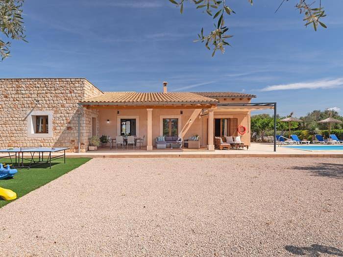 Finca für Gruppen für 6 Personen, mit Pool und Garten, kinderfreundlich in Ses Salines - 4