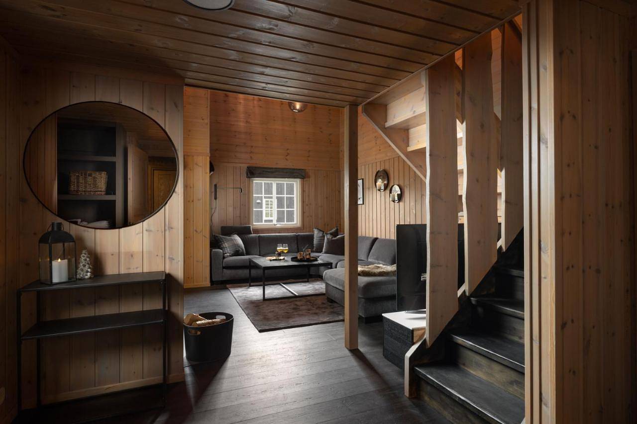 Ski and Bike in out Geilo Family Cabin Vestlia, 4Br, 2Bath, 2Wc, Sauna, Free Wifi & Parking, Geilo Sommerpark & Beach, Walk to shops & train Oslo bergen in Geilo, Hol