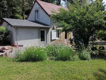 Gîte pour 6 personnes, avec jardin à Imphy
