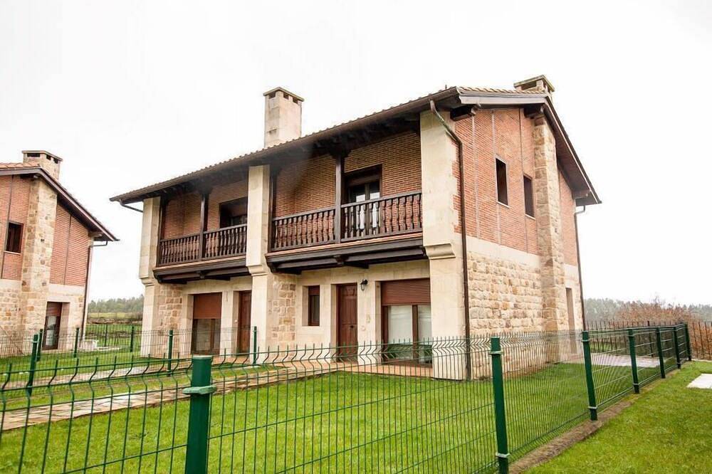 La Arcadia de Portillo House 3 in Val de San Vicente, Cantabrian Coast