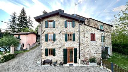 Gîte pour 4 personnes, avec vue et jardin, animaux acceptés dans Lesignano De Bagni