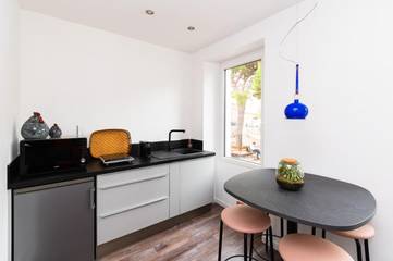 Gîte pour 3 personnes, avec balcon et vue, animaux acceptés dans Vauban