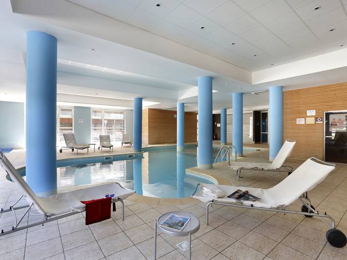 Chalet pour 5 personnes, avec balcon et piscine, adapté aux familles à Allos - 2