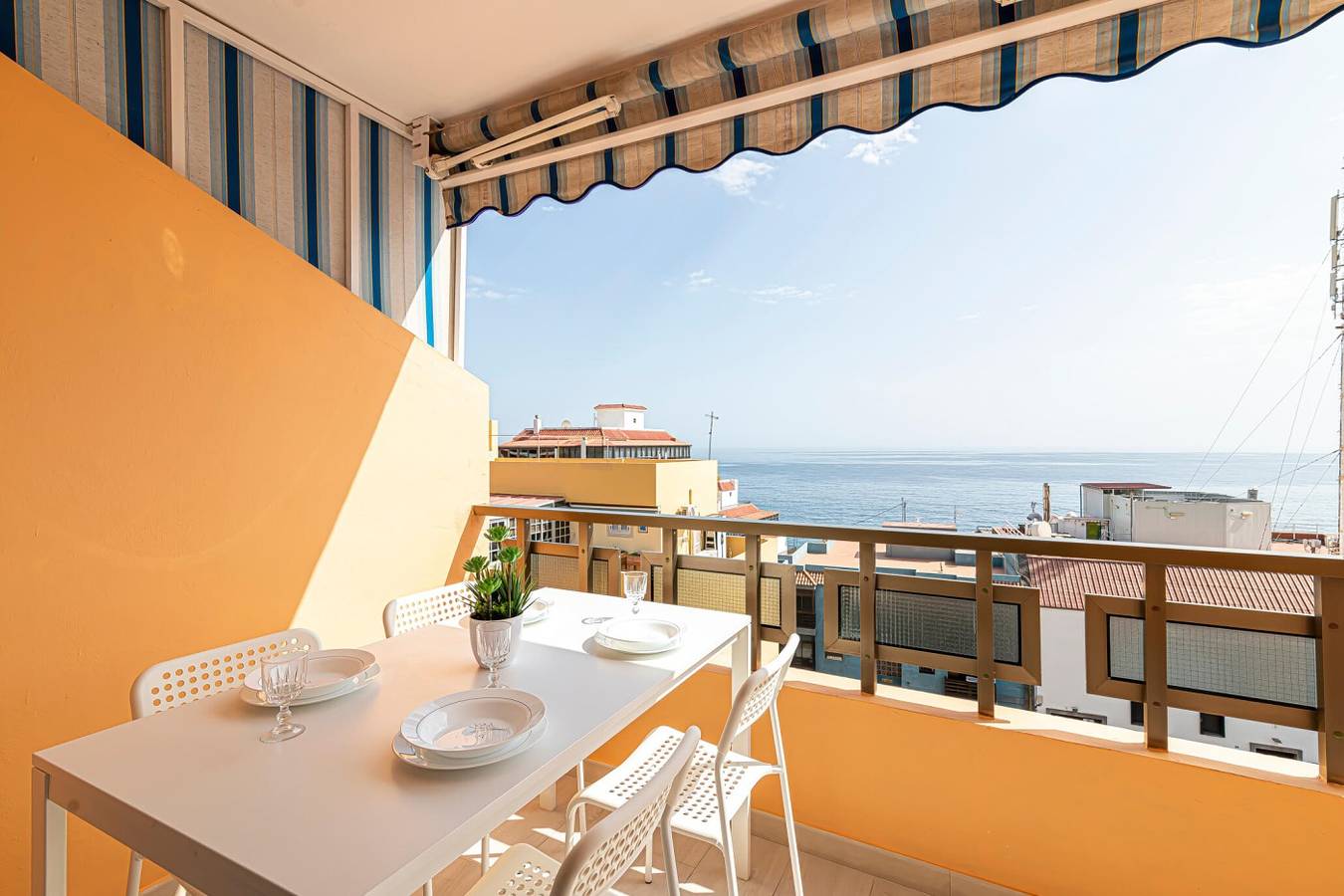 Apartamento vacacional entero, Elegante apartamento en Candelaria con vista mar in Aroba, Candelaria