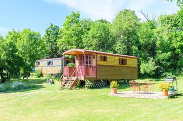 Gîte pour 4 personnes, avec vue et jardin à Blandas