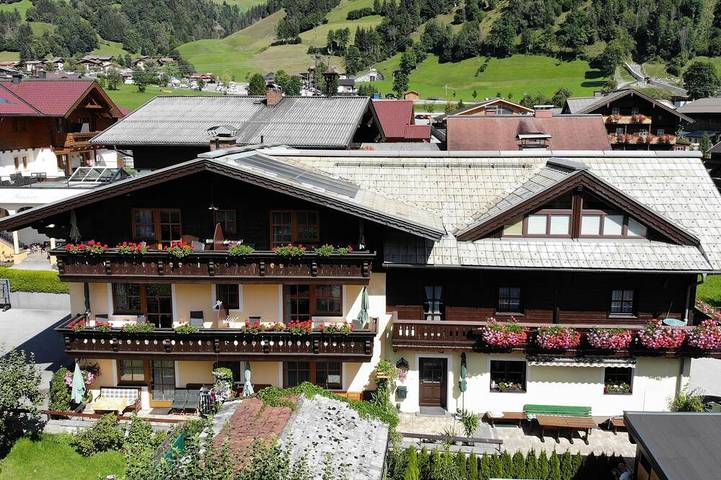Ferienwohnung für 4 Personen, mit Garten und Balkon in Dorfgastein