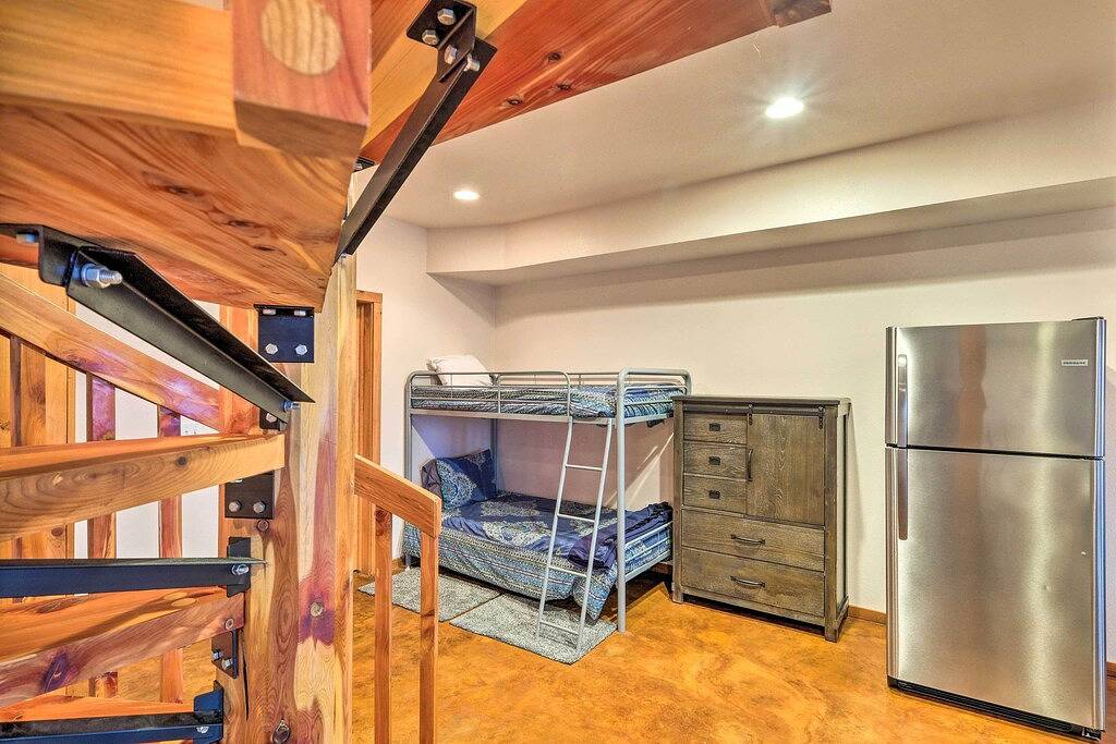 Log Cabin for 14 Guests in Beaver Lake, Carroll County (AR)