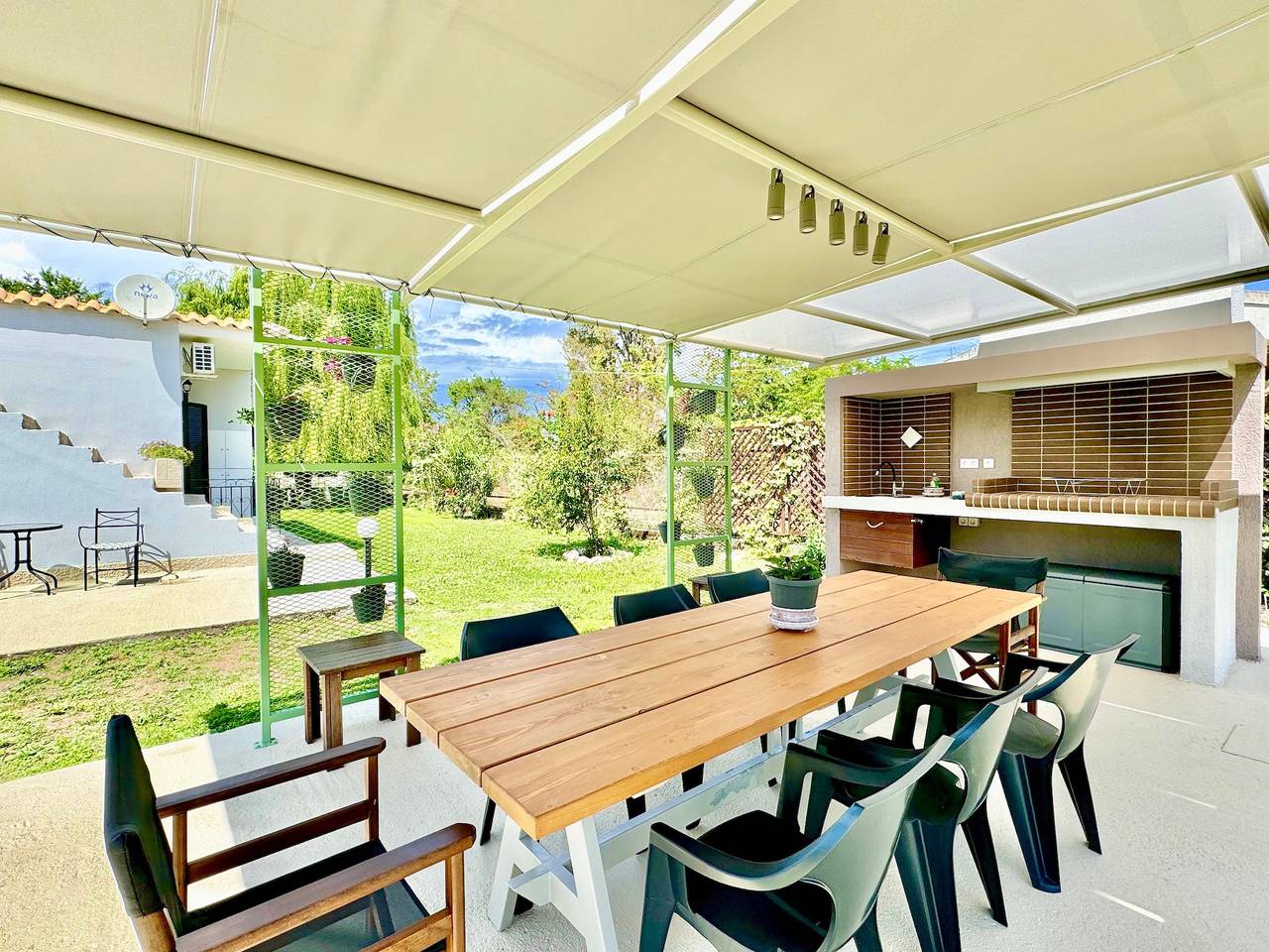 Villa Dafni with private pool in Roda, Korfu