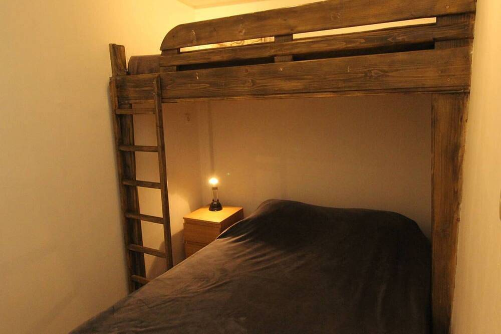 Appartement entier, Studio Cabine Rdc pour 2/3 Pers avec Jardin, Parking, Ll, Lv, Wifi - Proche Thermes et Télécabine in Luchon-Superbagnères, Bagnères-de-Luchon