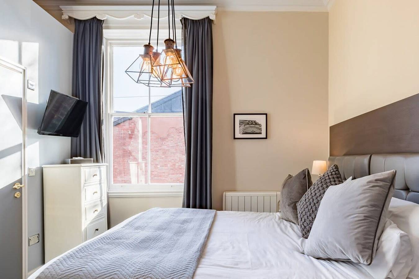Entire apartment, Claremont  The Thoresby in Leeds, West Yorkshire