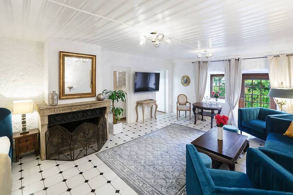 Apartamento entero, Montreux Castle - Château du Châtelard in Chernex, Montreux