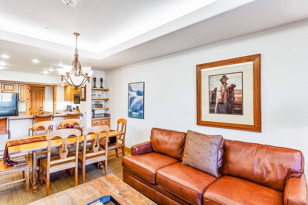 Vacation Apartment for 6 Guests in Steamboat Springs, Routt National Forest