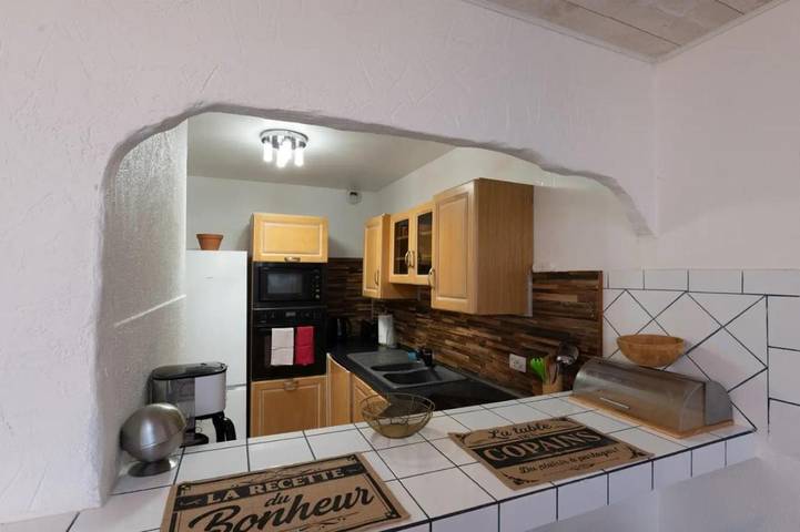 Location de vacances pour 4 personnes, avec jacuzzi ainsi que piscine et jardin, animaux acceptés à Meslan - 4