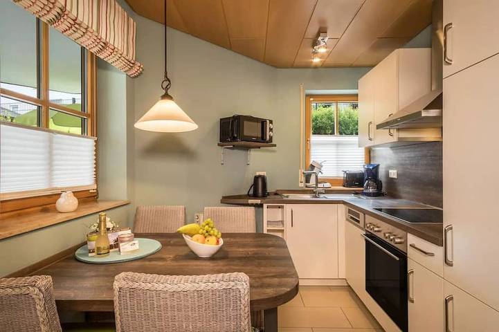 Hütte für 3 Personen, mit Balkon und Garten am Bodensee