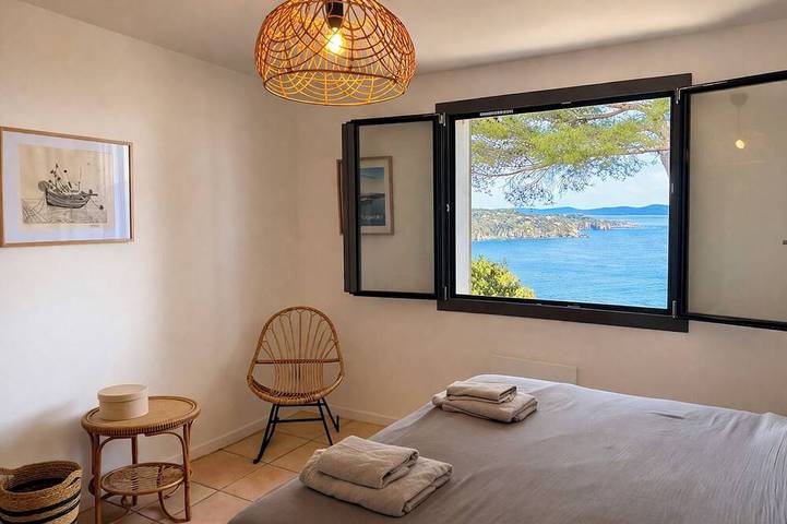 Location de vacances pour 12 personnes, avec jardin ainsi que terrasse et jacuzzi dans Port du Niel - 3
