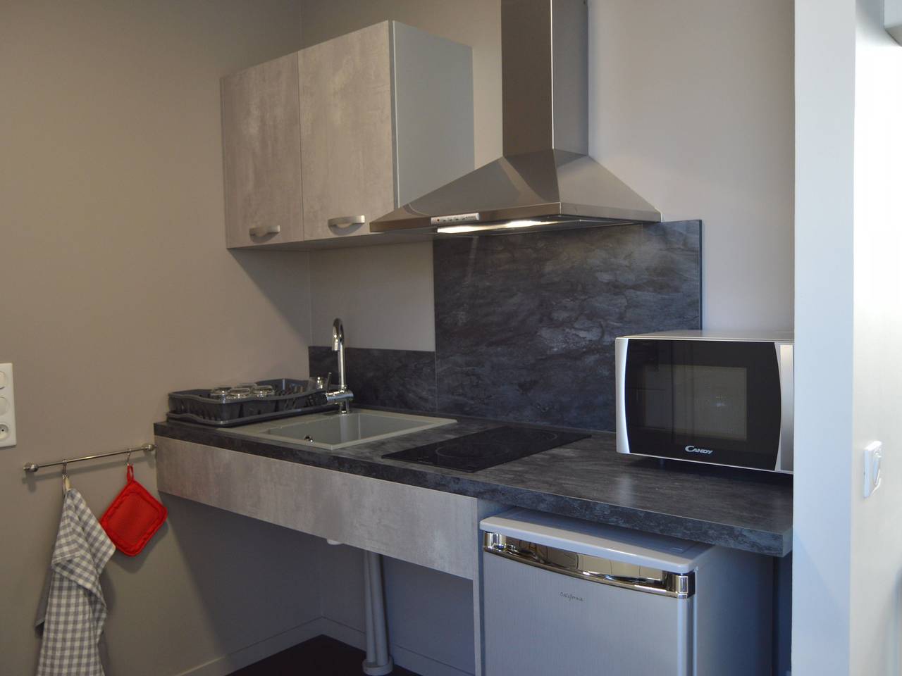 Ecoreniertes Studio in Lingé mit Terrasse und Parkplatz, barrierefrei in Le Blanc und Umgebung