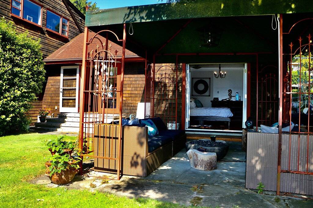 Ganze Wohnung, Water View Sunset Studio, freier Blick auf das Wasser, unvergessliche Sonnenuntergänge in Des Moines WA, King County