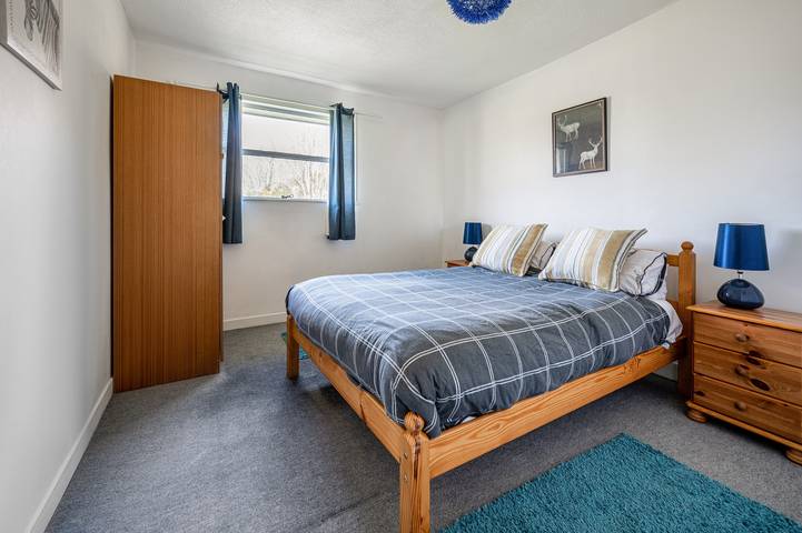 2 Bed Chalet - Sleeps 4 - River and mountain views in Contin, Highlands