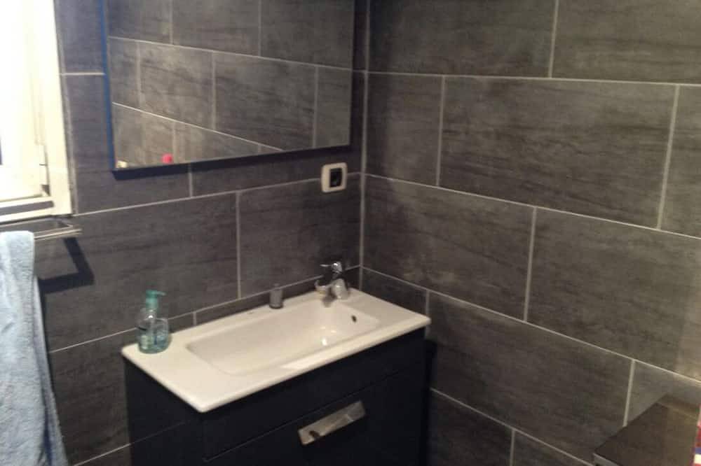 Apartamento entero, Beau T2/3 rdc Avec Grande Terrasse en Corse in Furiani, Cap Corse