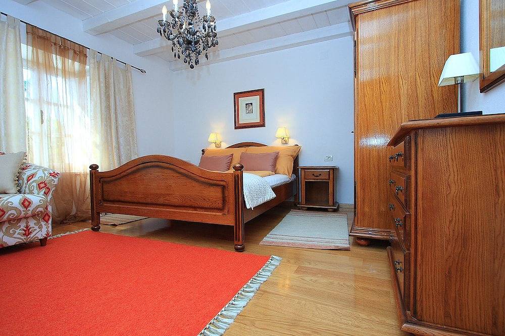 Villa with Its Privileged Position In The Historical Center Of Cavtat. in Cavtat, Dubrovnik-Neretva