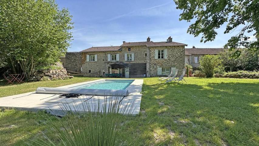Location de vacances pour 8 personnes, avec Terrasse ainsi que Jardin et Piscine à Bessines-sur-Gartempe - 3