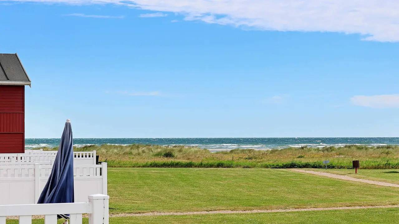 Hel ferielejlighed, Ferielejlighed for 7 personer med terrasse in Hadsund, Himmerland