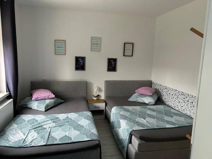 Appartement de vacances pour 4 personnes, avec vue ainsi que terrasse et jardin