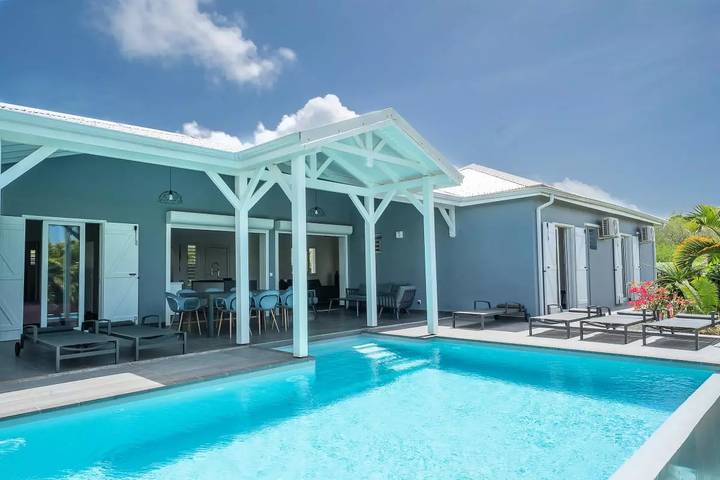 Villa für 8 Personen, mit Pool und Garten in Saint-François