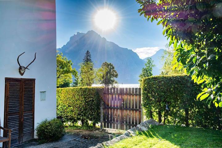 Ferienhaus für 4 Personen, mit Seeblick und Ausblick sowie Garten im Salzkammergut