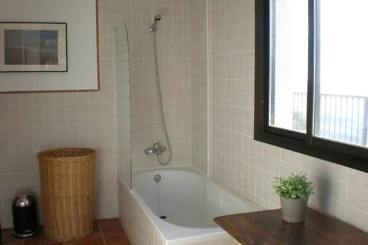 A Luxury 3 Bedroom Villa near to Comares, with wonderful views all around in Comares, Cordillera Penibética