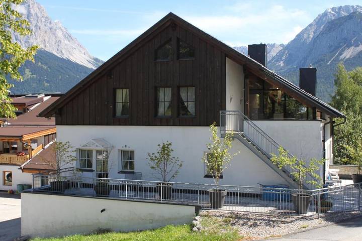 Gîte pour 6 personnes, avec vue et terrasse, animaux acceptés à Lermoos - 3