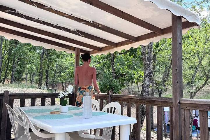 Location de vacances pour 6 personnes, avec sauna ainsi que terrasse et piscine à Valensole - 2