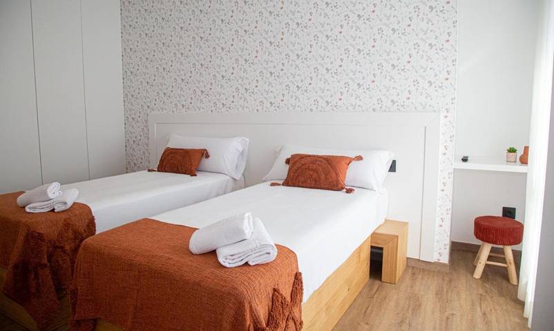 Casa de huéspuedes para 4 personas, con Balcón y Vistas en Melide